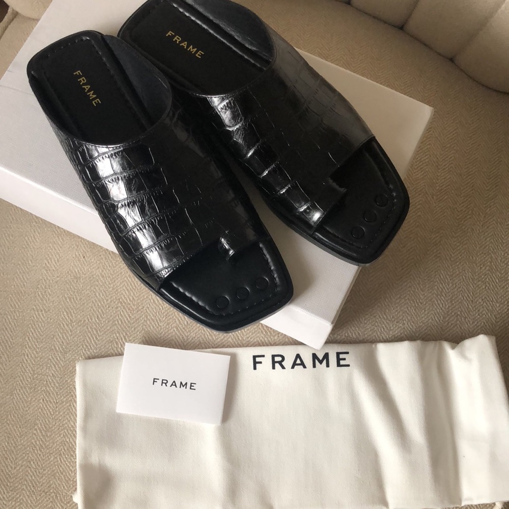 FRAME LeHewitt Leather Slide Sandal (Size 6.5) NWT